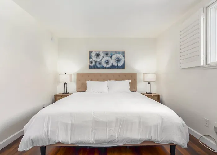 Beautiful Retreat 1 King Bed At Oasis Pool & Clubhouse Holiday home